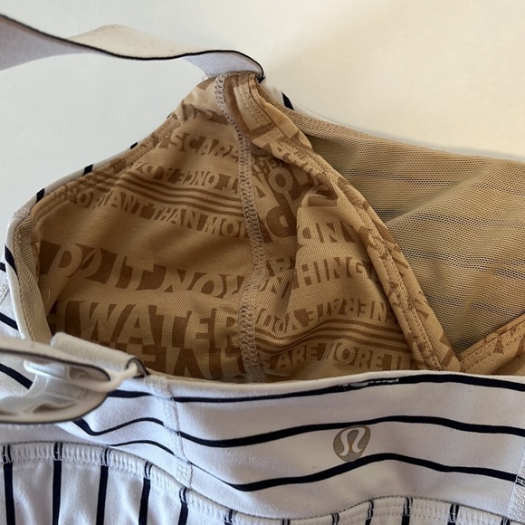 Striped Lululemon adjustable sports  bra size 6 - Picture 4 of 10